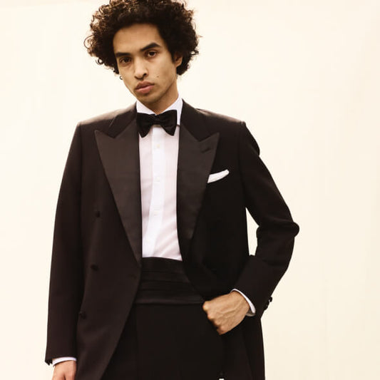 Lounge suit vs. tuxedo: Navigating the distinction for formal events