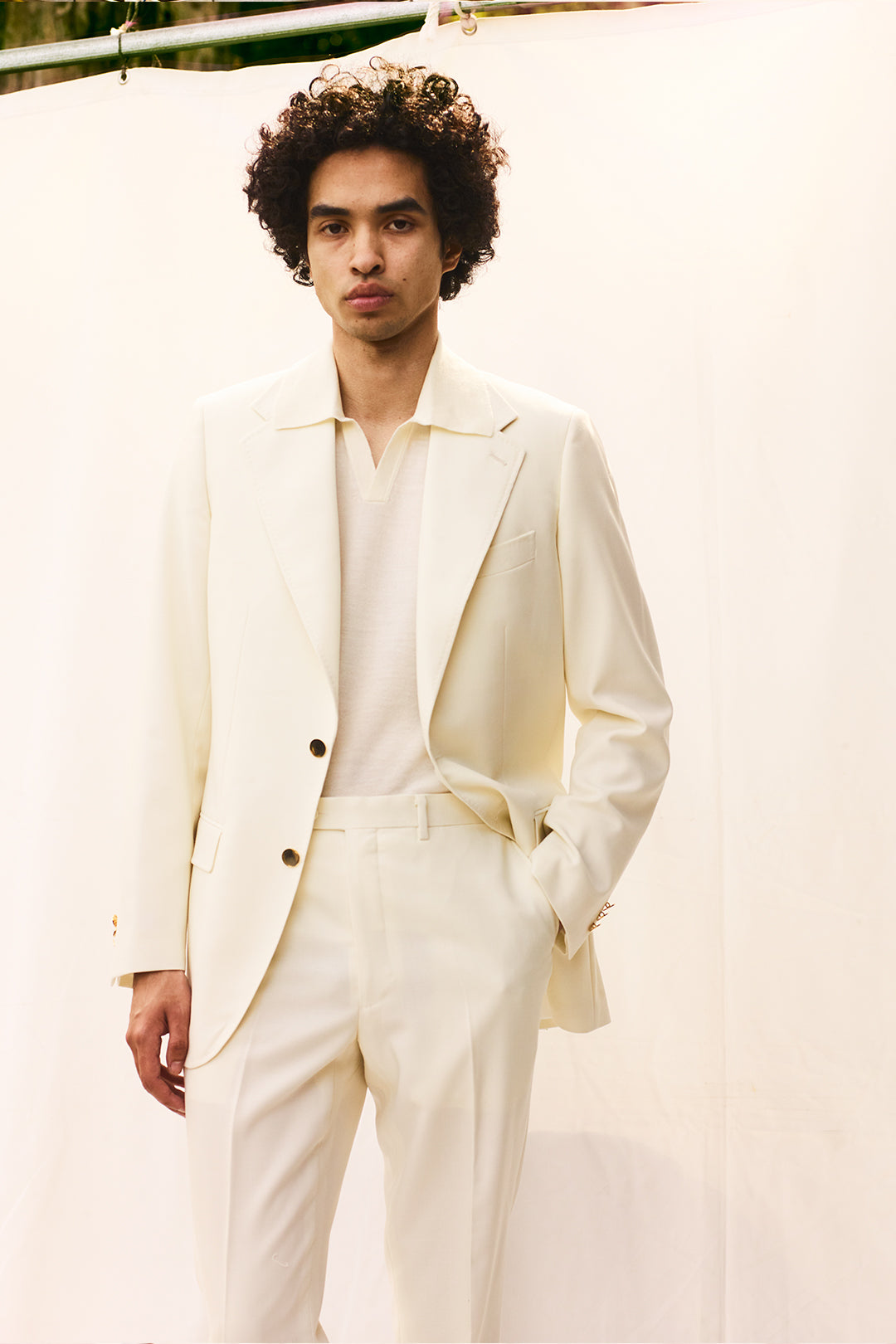 Off-white Single Breasted Notch Lapel Suit