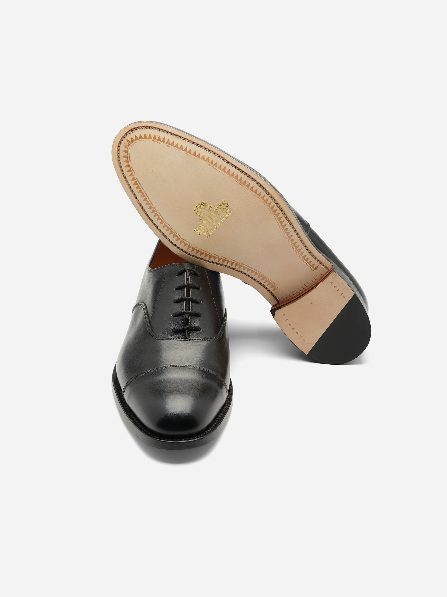 Sanders Stockholm Calf Cap Oxford Black - Oscar Hunt