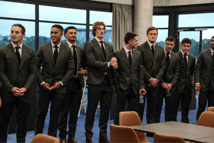 Tailoring Suits for Athletic Builds Oscar Hunt