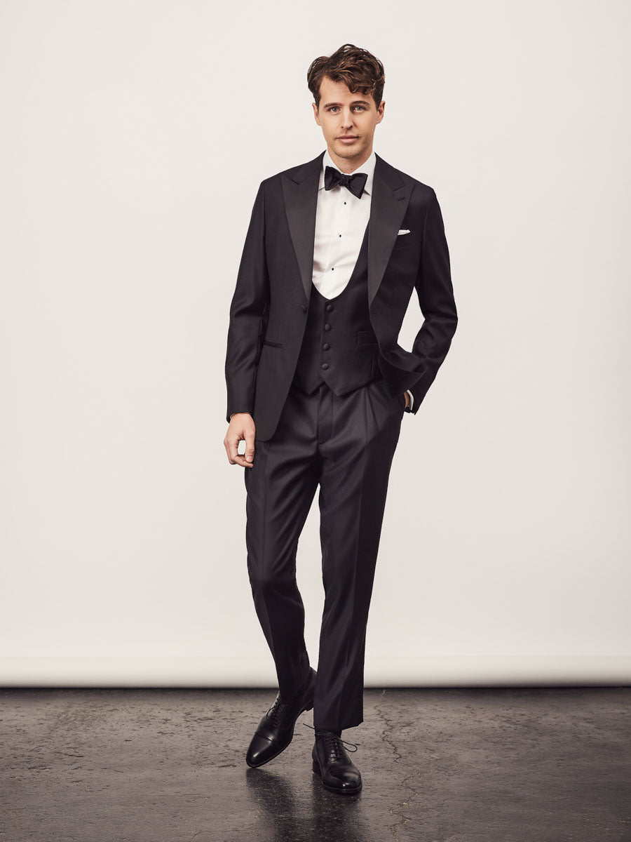 Black 3 piece tuxedo - Oscar Hunt