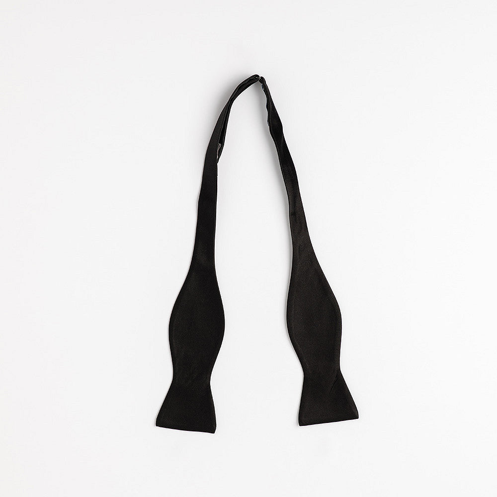 Black Silk Bow Tie - Oscar Hunt